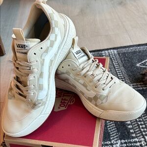 Vans Ultrarange Exo Cream Sneakers